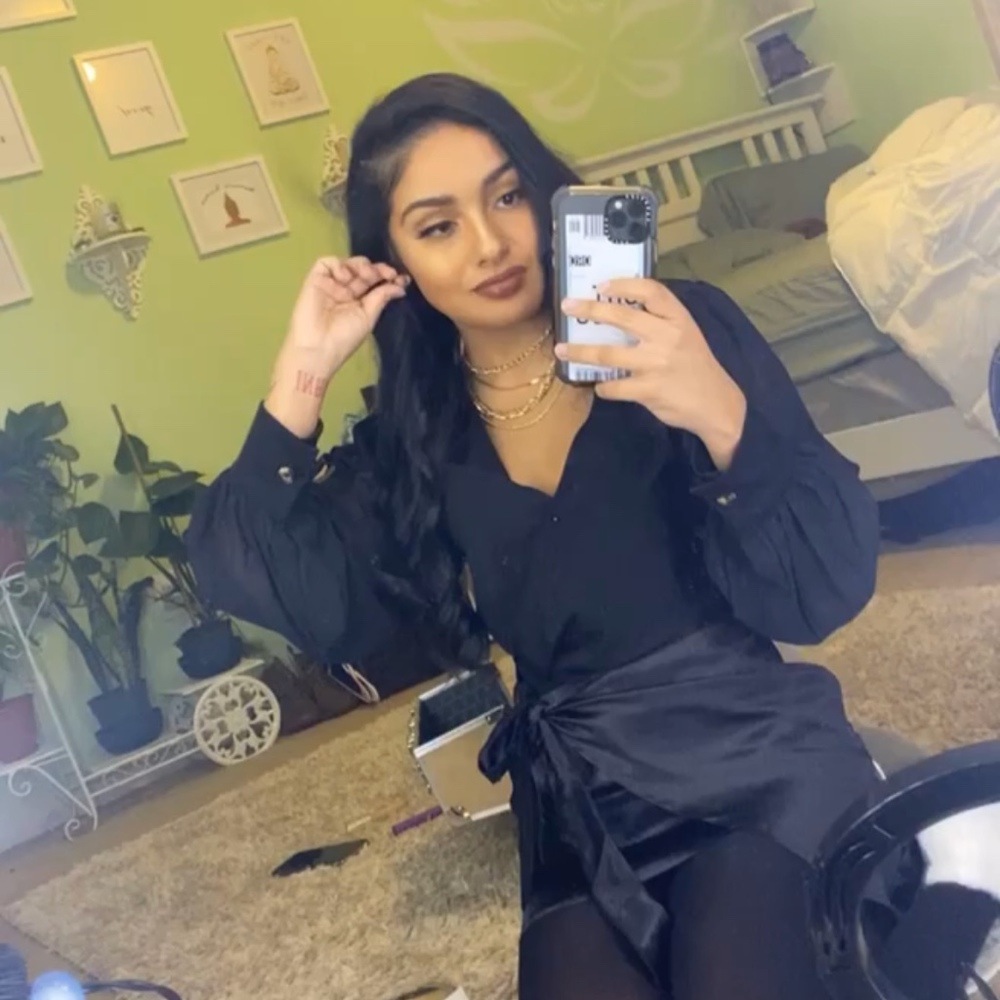 Meet your Posher, Sharon